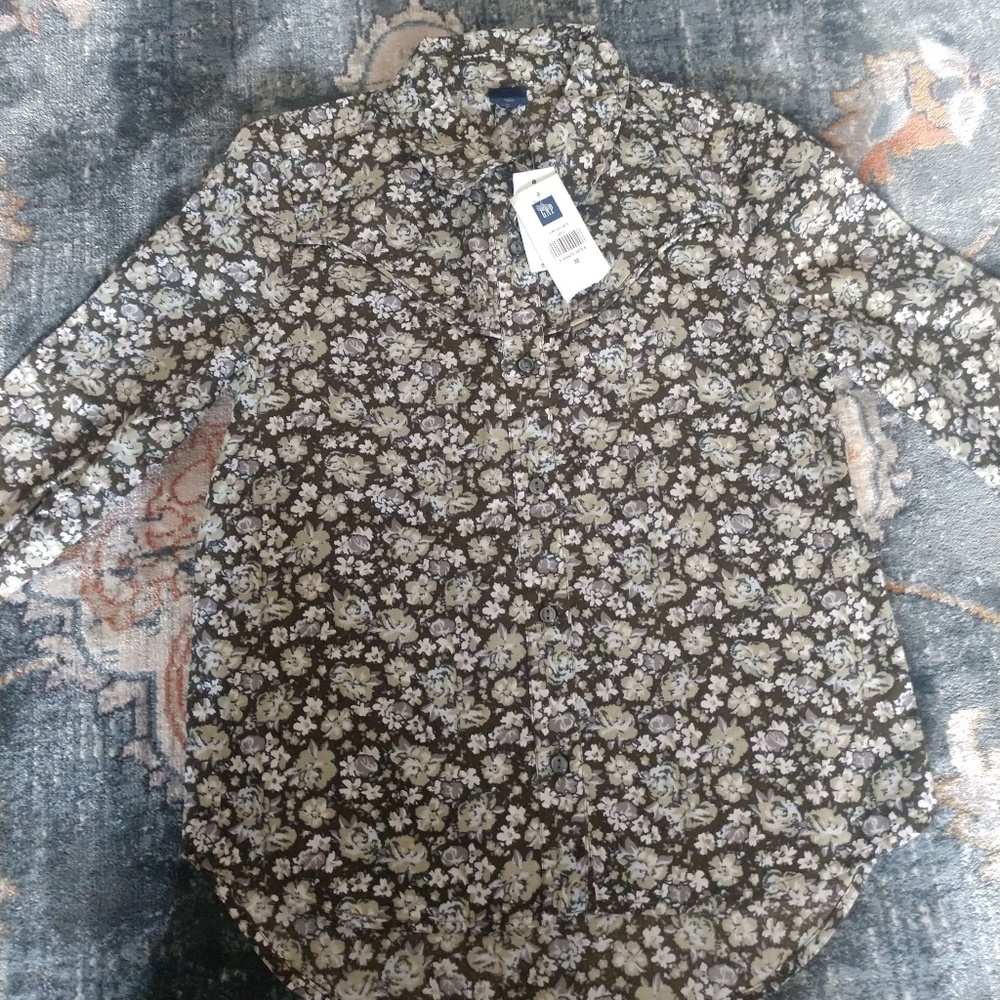NWT Size 8 Brown Floral Button Down Shirt